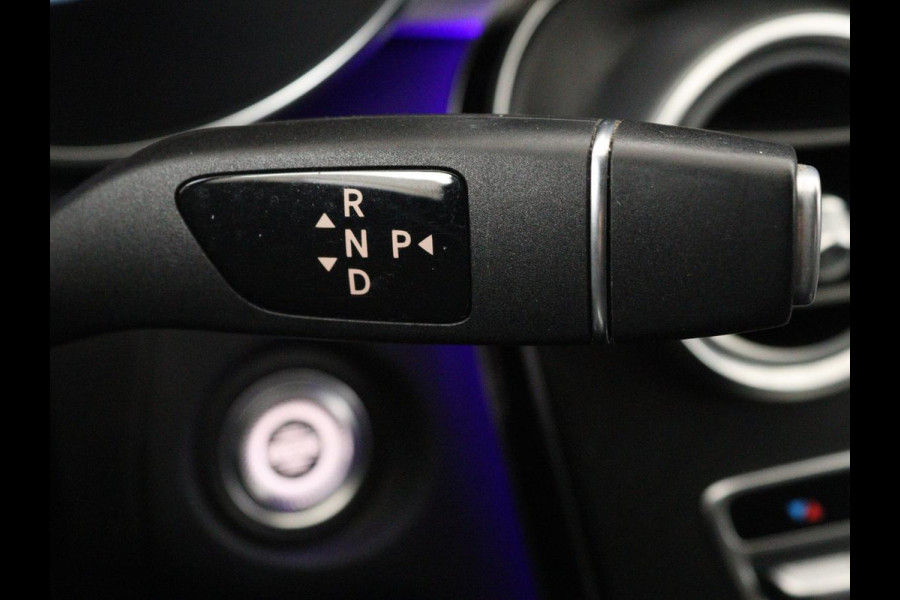 Mercedes-Benz C-Klasse 180 Business Solution AMG | Panoramadak | Leder | Stoelverwarming | Cruise control | 360 Camera | Elektrische achterklep | Carplay | Burmester