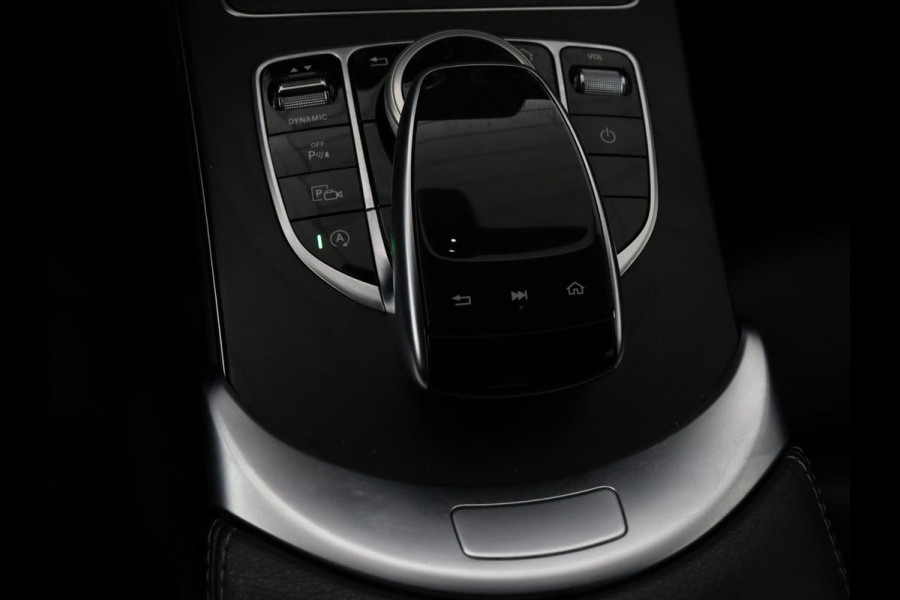 Mercedes-Benz C-Klasse 180 Business Solution AMG | Panoramadak | Leder | Stoelverwarming | Cruise control | 360 Camera | Elektrische achterklep | Carplay | Burmester