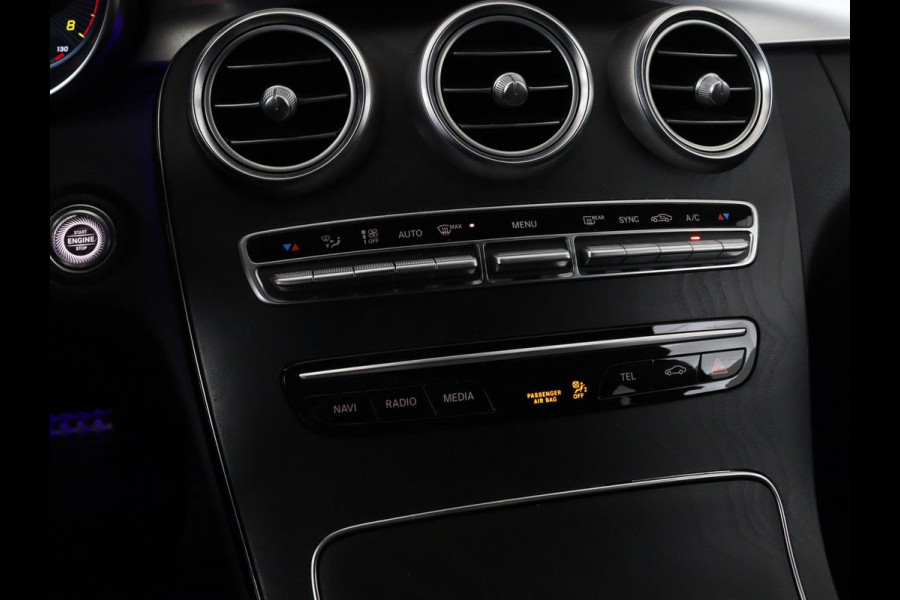 Mercedes-Benz C-Klasse 180 Business Solution AMG | Panoramadak | Leder | Stoelverwarming | Cruise control | 360 Camera | Elektrische achterklep | Carplay | Burmester