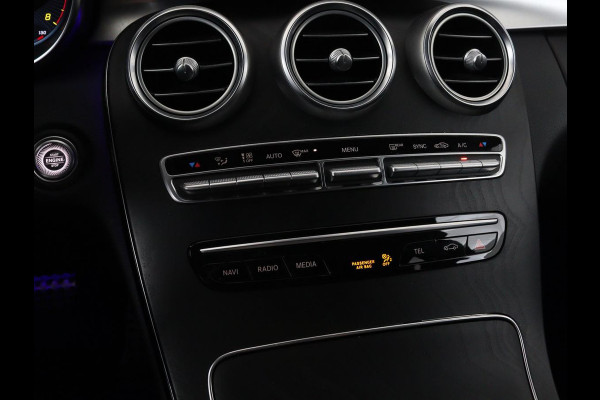 Mercedes-Benz C-Klasse 180 Business Solution AMG | Panoramadak | Leder | Stoelverwarming | Cruise control | 360 Camera | Elektrische achterklep | Carplay | Burmester