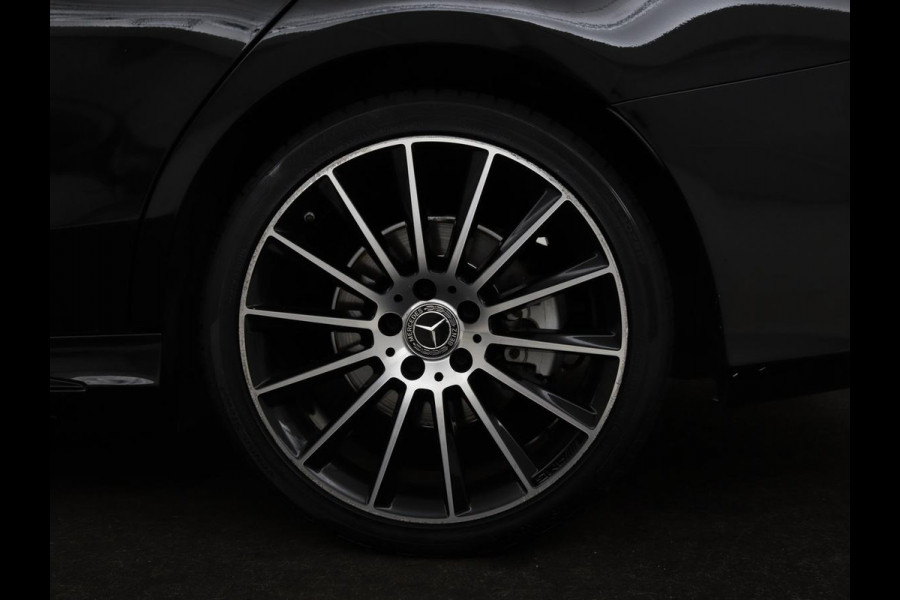Mercedes-Benz C-Klasse 180 Business Solution AMG | Panoramadak | Leder | Stoelverwarming | Cruise control | 360 Camera | Elektrische achterklep | Carplay | Burmester