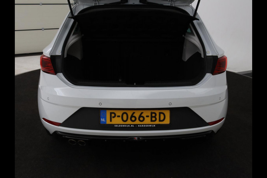 Seat Leon 2.0 TDI FR | Panoramadak | Virtual Cockpit | Maxton | Stoelverwarming | Adaptive cruise | Camera | Carplay | Sfeerverlichting | Full LED