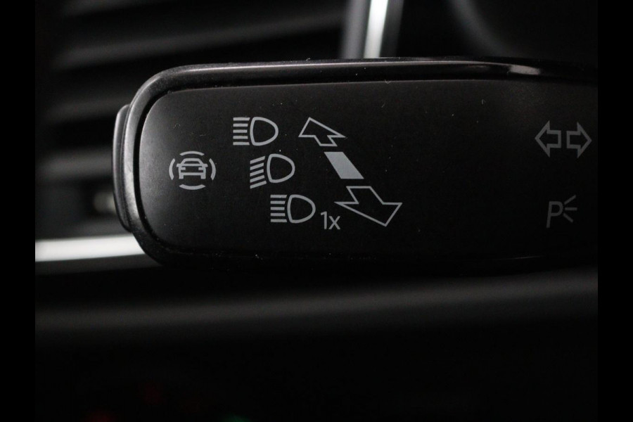 Seat Leon 2.0 TDI FR | Panoramadak | Virtual Cockpit | Maxton | Stoelverwarming | Adaptive cruise | Camera | Carplay | Sfeerverlichting | Full LED