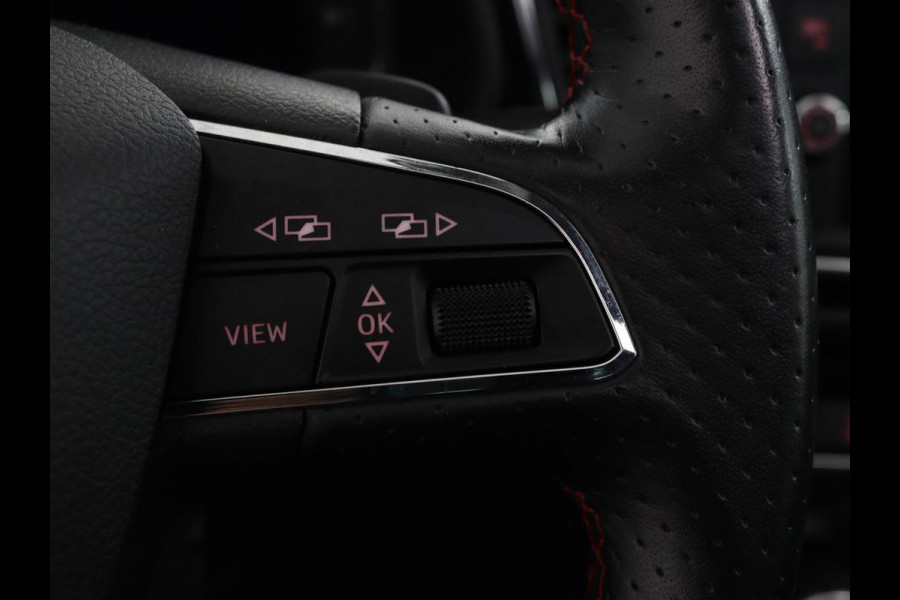 Seat Leon 2.0 TDI FR | Panoramadak | Virtual Cockpit | Maxton | Stoelverwarming | Adaptive cruise | Camera | Carplay | Sfeerverlichting | Full LED
