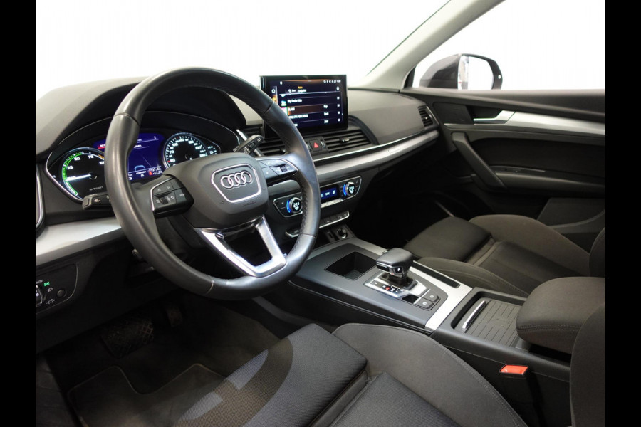 Audi Q5 50 TFSIe PHEV Pro Line Audi Q5 50 TFSI e Pro Line | Navigatie | Apple Carplay/Android Auto | Adaptive Cruise Control | Parkeersensoren | Camera | Elektrische achterklep | LED | Stoelverwarming