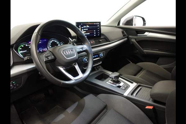 Audi Q5 50 TFSIe PHEV Pro Line Audi Q5 50 TFSI e Pro Line | Navigatie | Apple Carplay/Android Auto | Adaptive Cruise Control | Parkeersensoren | Camera | Elektrische achterklep | LED | Stoelverwarming