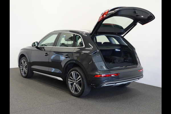 Audi Q5 50 TFSIe PHEV Pro Line Audi Q5 50 TFSI e Pro Line | Navigatie | Apple Carplay/Android Auto | Adaptive Cruise Control | Parkeersensoren | Camera | Elektrische achterklep | LED | Stoelverwarming