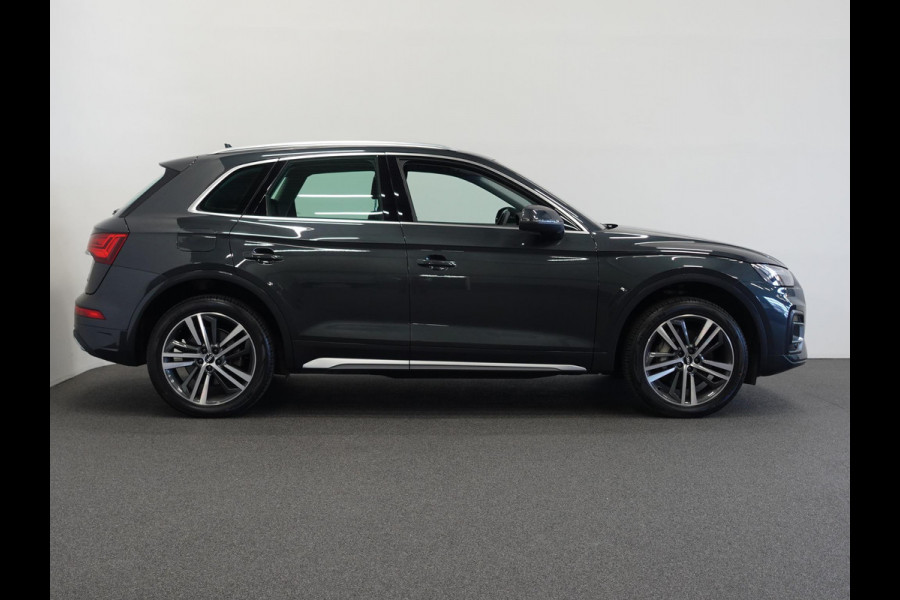 Audi Q5 50 TFSIe PHEV Pro Line Audi Q5 50 TFSI e Pro Line | Navigatie | Apple Carplay/Android Auto | Adaptive Cruise Control | Parkeersensoren | Camera | Elektrische achterklep | LED | Stoelverwarming