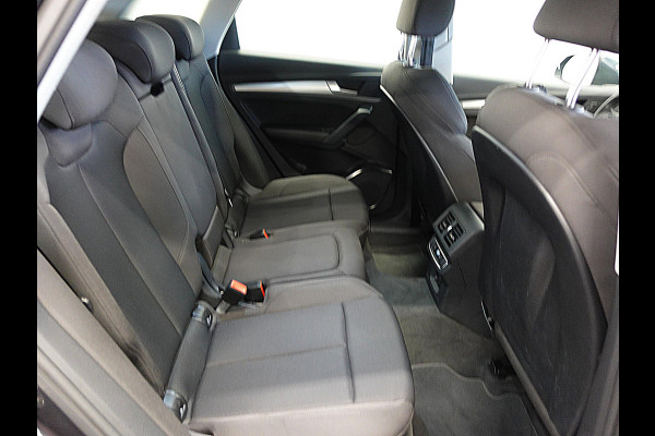 Audi Q5 50 TFSIe PHEV Pro Line Audi Q5 50 TFSI e Pro Line | Navigatie | Apple Carplay/Android Auto | Adaptive Cruise Control | Parkeersensoren | Camera | Elektrische achterklep | LED | Stoelverwarming
