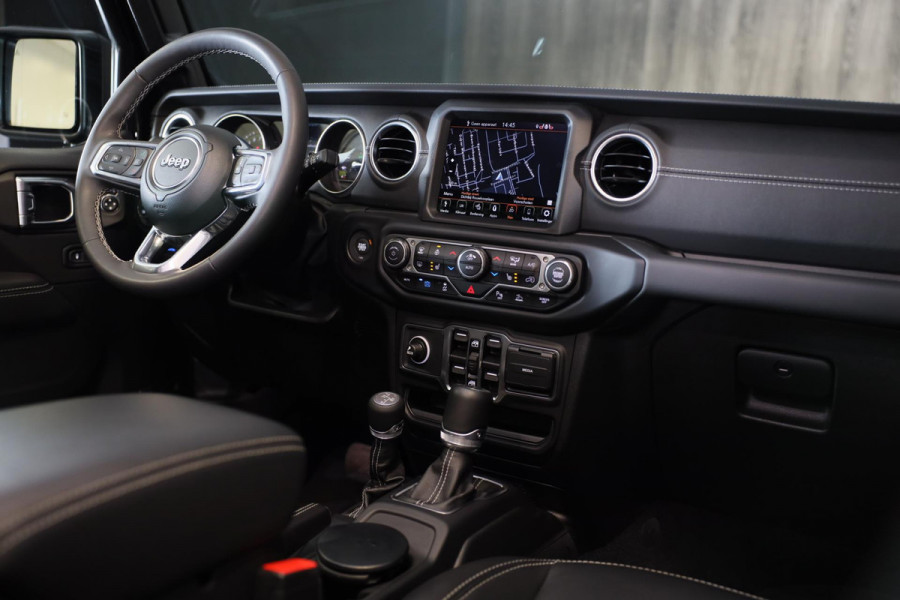 Jeep Wrangler UNLIMITED 4xe 380 Sahara / Sky-One Touch / 360 Camera / Leder / Navi / Ecc / Elek Pakket / Led / Pdc / 18 Inch