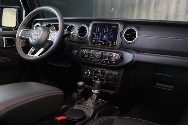 Jeep Wrangler UNLIMITED 4xe 380 Sahara / Sky-One Touch / 360 Camera / Leder / Navi / Ecc / Elek Pakket / Led / Pdc / 18 Inch