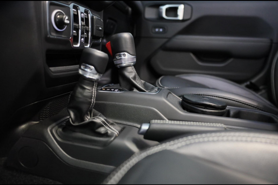 Jeep Wrangler UNLIMITED 4xe 380 Sahara / Sky-One Touch / 360 Camera / Leder / Navi / Ecc / Elek Pakket / Led / Pdc / 18 Inch