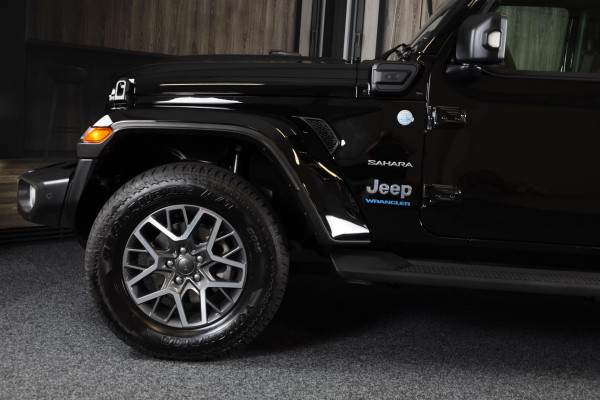 Jeep Wrangler UNLIMITED 4xe 380 Sahara / Sky-One Touch / 360 Camera / Leder / Navi / Ecc / Elek Pakket / Led / Pdc / 18 Inch