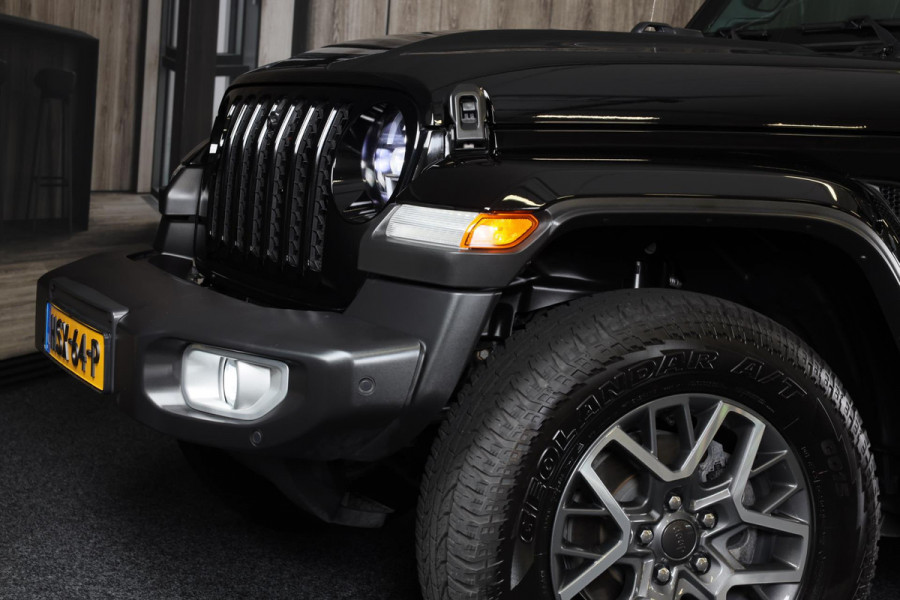 Jeep Wrangler UNLIMITED 4xe 380 Sahara / Sky-One Touch / 360 Camera / Leder / Navi / Ecc / Elek Pakket / Led / Pdc / 18 Inch