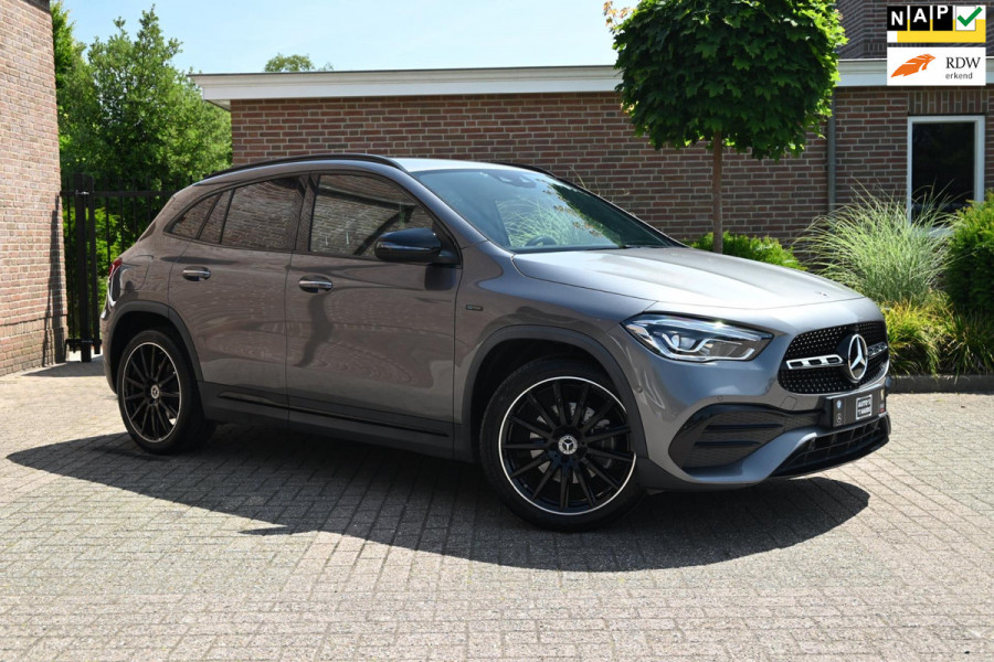 Mercedes-Benz GLA 250 e Business Solution AMG Limited 218 PK Night Pakket Sfeerverlichting Memory Elek Klep 20''