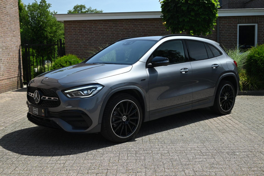 Mercedes-Benz GLA 250 e Business Solution AMG Limited 218 PK Night Pakket Sfeerverlichting Memory Elek Klep 20''