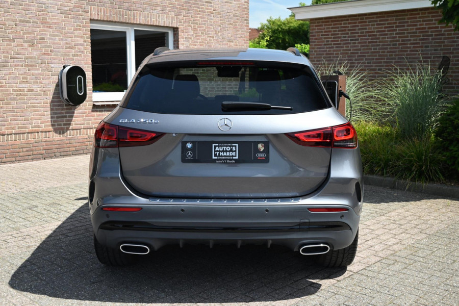 Mercedes-Benz GLA 250 e Business Solution AMG Limited 218 PK Night Pakket Sfeerverlichting Memory Elek Klep 20''