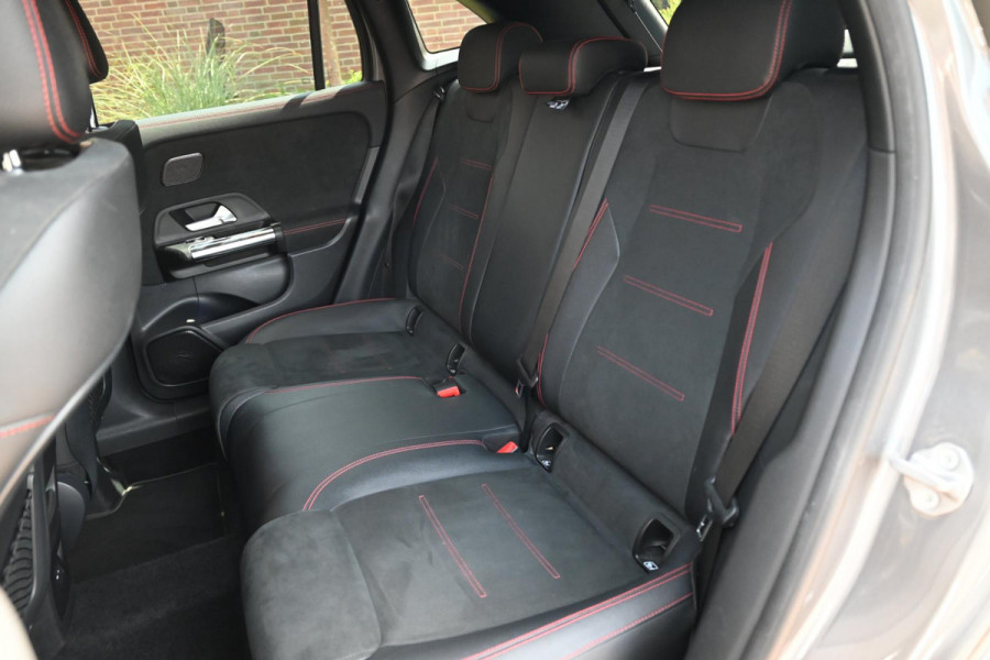 Mercedes-Benz GLA 250 e Business Solution AMG Limited 218 PK Night Pakket Sfeerverlichting Memory Elek Klep 20''