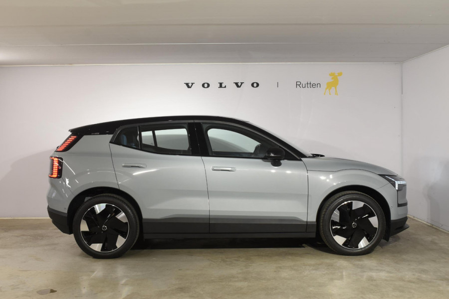 Volvo EX30 Twin Motor Performance Ultra 69 kWh / 428PK / 360 graden camera / Pilot assist / Park assist / Panoramadak / Elektrisch verstelbare stoelen
