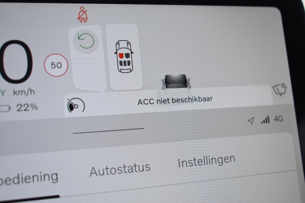 Volvo EX30 Twin Motor Performance Ultra 69 kWh / 428PK / 360 graden camera / Pilot assist / Park assist / Panoramadak / Voorstoelen en stuurwiel verwarmd / Elektrisch verstelbare stoelen