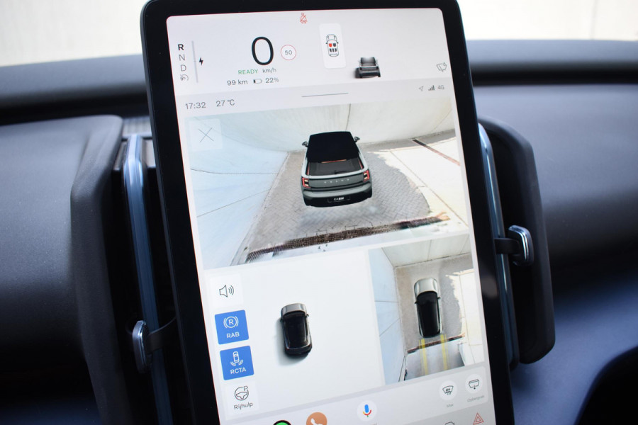 Volvo EX30 Twin Motor Performance Ultra 69 kWh / 428PK / 360 graden camera / Pilot assist / Park assist / Panoramadak / Voorstoelen en stuurwiel verwarmd / Elektrisch verstelbare stoelen