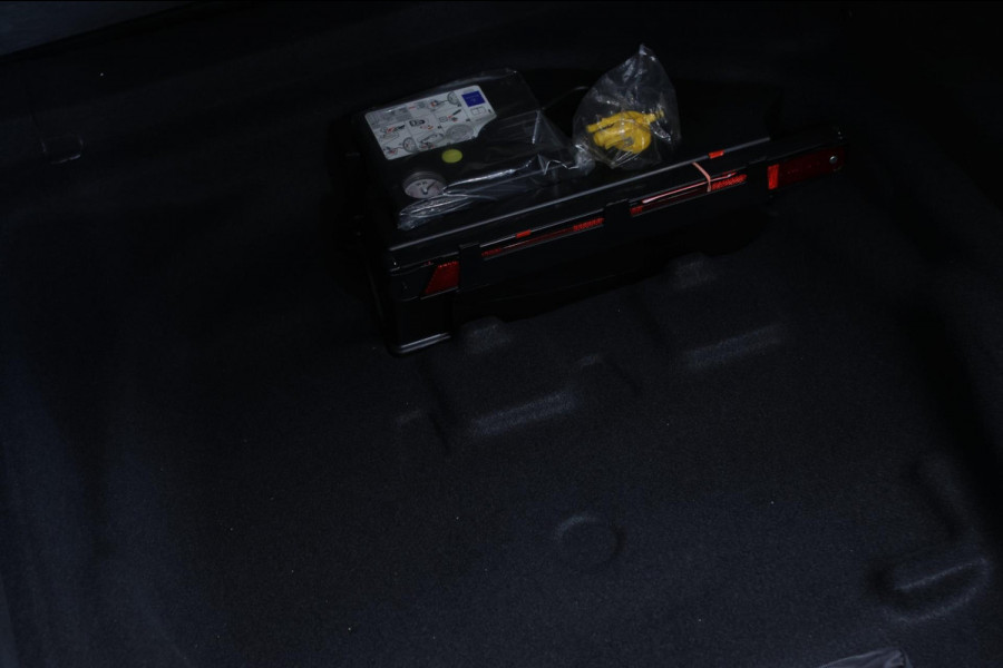 Mercedes-Benz CLA-Klasse Shooting Brake 200 AMG *Pano*Camera*Stoelverwarming*Apple Carplay*