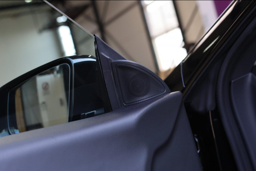 Mercedes-Benz CLA-Klasse Shooting Brake 200 AMG *Pano*Camera*Stoelverwarming*Apple Carplay*