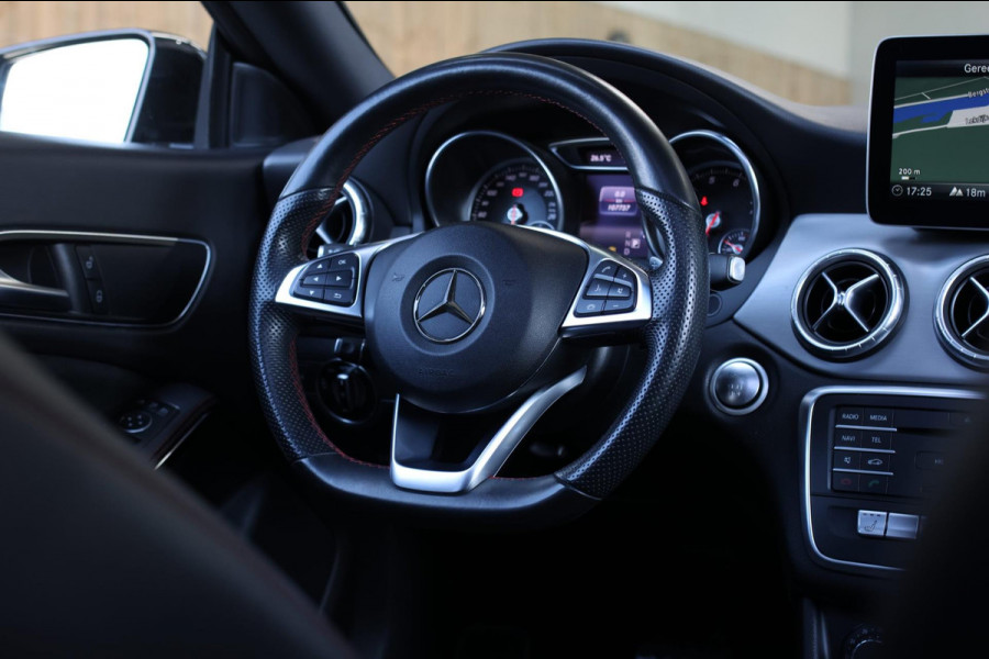 Mercedes-Benz CLA-Klasse Shooting Brake 200 AMG *Pano*Camera*Stoelverwarming*Apple Carplay*