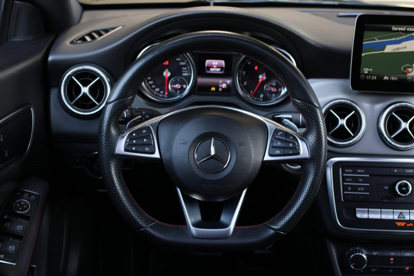 Mercedes-Benz CLA-Klasse Shooting Brake 200 AMG *Pano*Camera*Stoelverwarming*Apple Carplay*