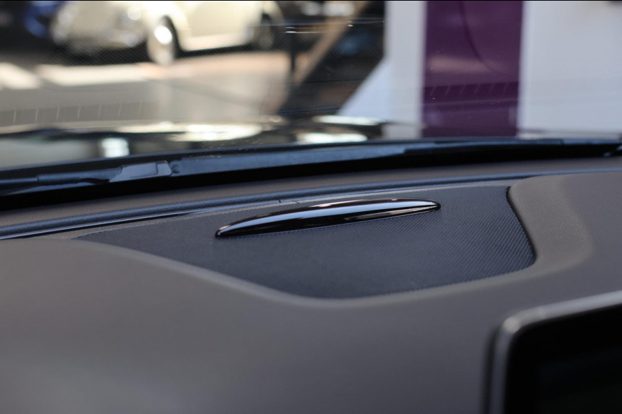 Mercedes-Benz CLA-Klasse Shooting Brake 200 AMG *Pano*Camera*Stoelverwarming*Apple Carplay*