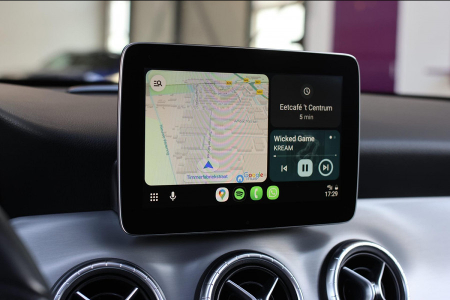 Mercedes-Benz CLA-Klasse Shooting Brake 200 AMG *Pano*Camera*Stoelverwarming*Apple Carplay*