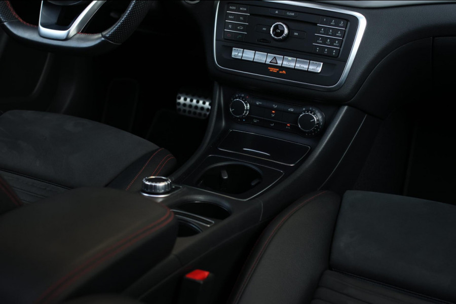 Mercedes-Benz CLA-Klasse Shooting Brake 200 AMG *Pano*Camera*Stoelverwarming*Apple Carplay*