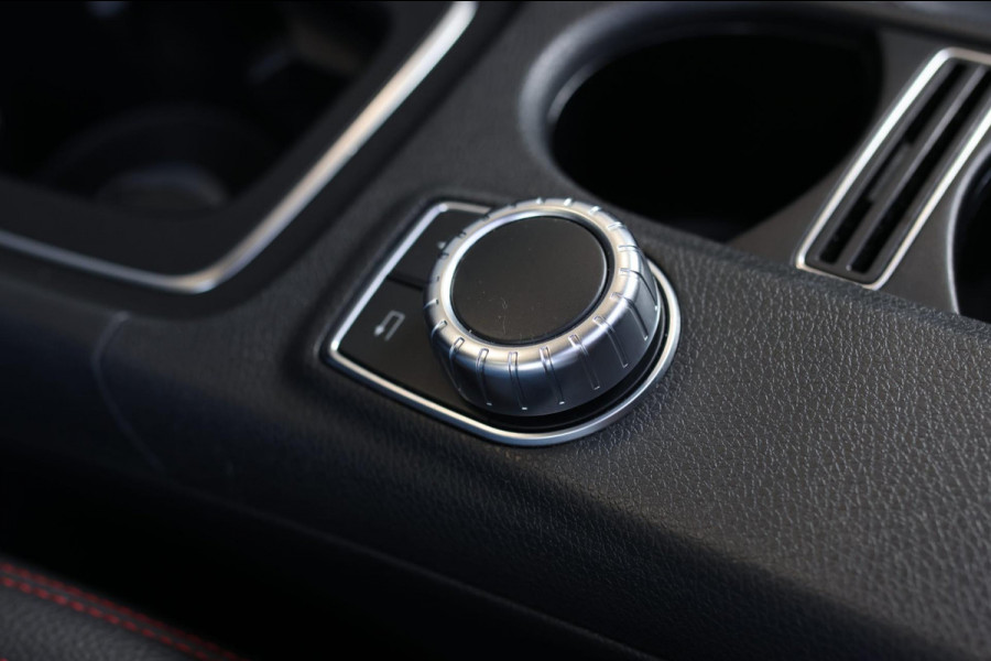 Mercedes-Benz CLA-Klasse Shooting Brake 200 AMG *Pano*Camera*Stoelverwarming*Apple Carplay*