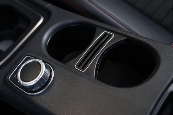 Mercedes-Benz CLA-Klasse Shooting Brake 200 AMG *Pano*Camera*Stoelverwarming*Apple Carplay*