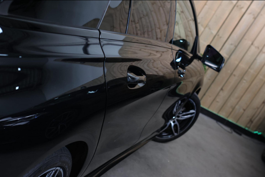 Mercedes-Benz CLA-Klasse Shooting Brake 200 AMG *Pano*Camera*Stoelverwarming*Apple Carplay*