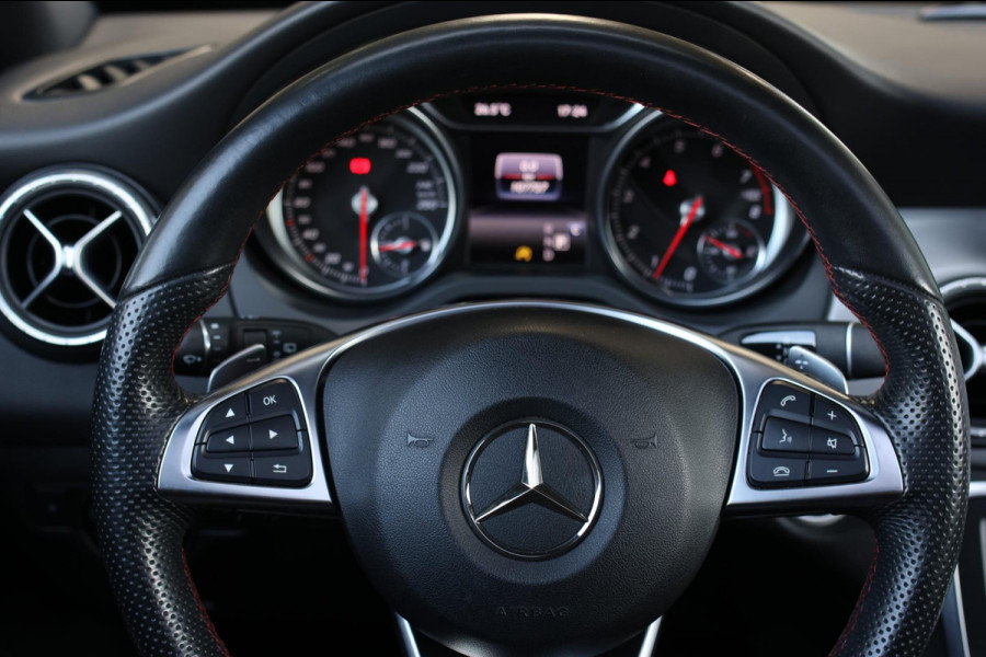 Mercedes-Benz CLA-Klasse Shooting Brake 200 AMG *Pano*Camera*Stoelverwarming*Apple Carplay*
