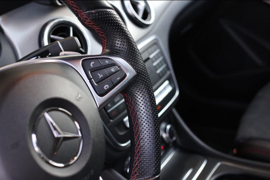 Mercedes-Benz CLA-Klasse Shooting Brake 200 AMG *Pano*Camera*Stoelverwarming*Apple Carplay*