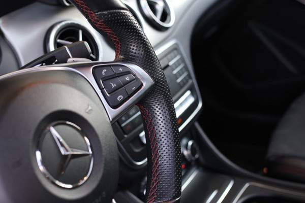 Mercedes-Benz CLA-Klasse Shooting Brake 200 AMG *Pano*Camera*Stoelverwarming*Apple Carplay*