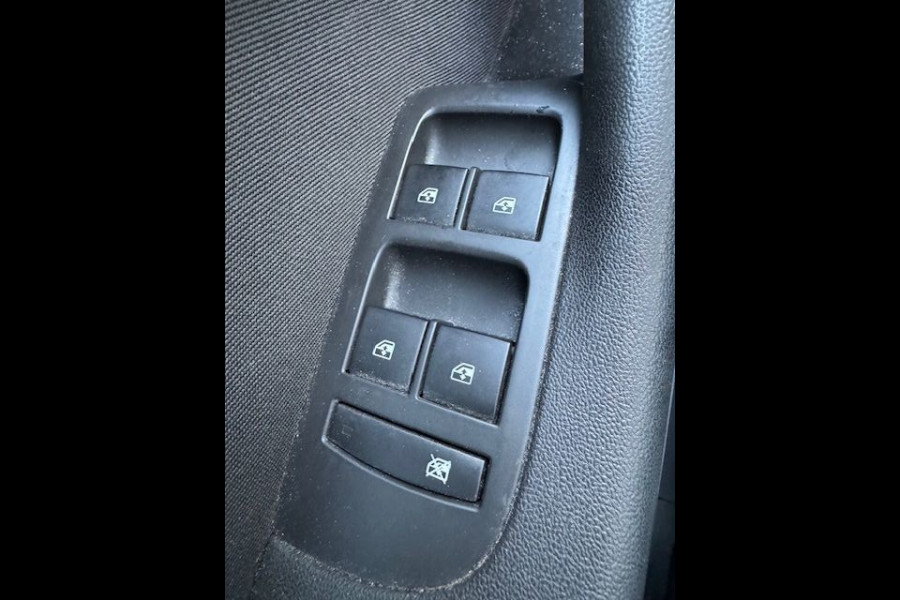 Opel Zafira 1.4 Turbo 140pk Innovation 7persoons 122.000km Airco/ECC,Navigatie,Camera