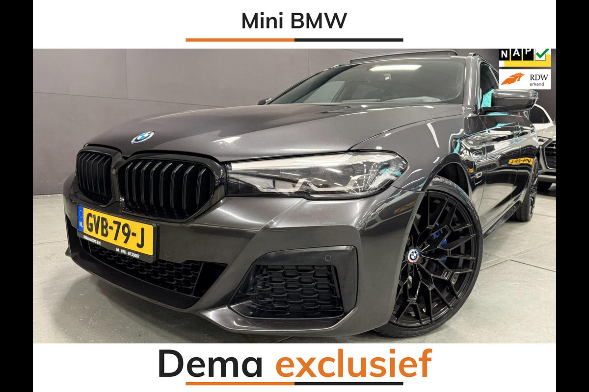 BMW 5 Serie Touring 530e M-SPORT 20'' PANO/NAVI/CAM/DAB/CARPLAY/ECC/PDC/CRUISE/// BMW 5 Serie Touring 530e M-SPORT 20'' PANO/NAVI/CAM/DAB/CARPLAY/ECC/PDC/CRUISE///