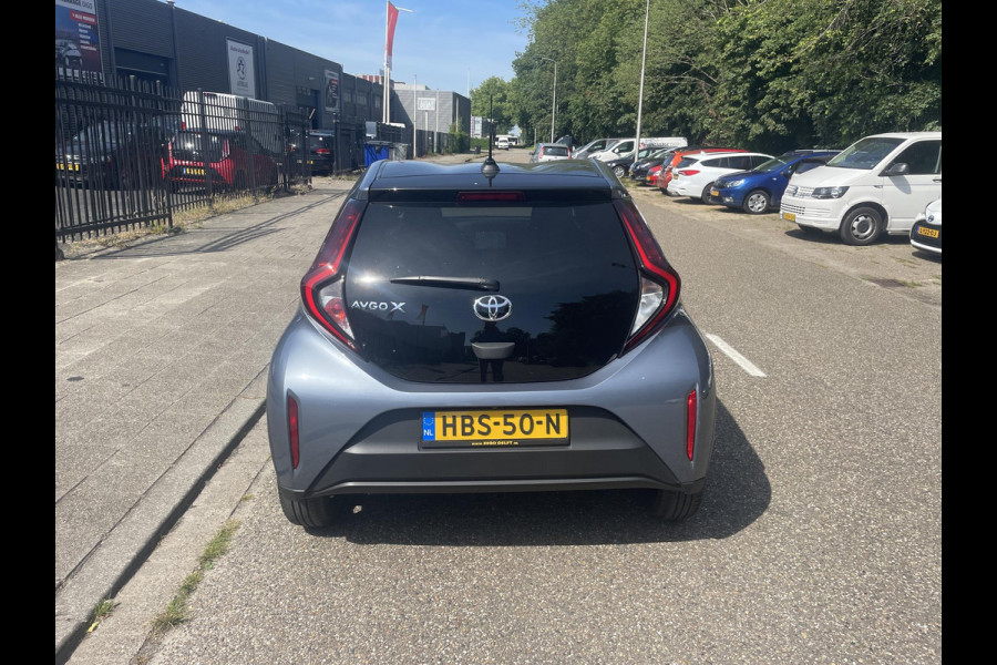 Toyota Aygo X 1.0 VVT-i MT first | Stoelverwarming | Apple CarPlay & AndroidAUTO | Camera |