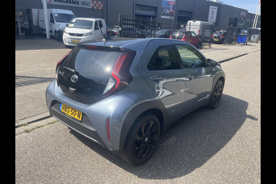Toyota Aygo X 1.0 VVT-i MT first | Stoelverwarming | Apple CarPlay & AndroidAUTO | Camera |