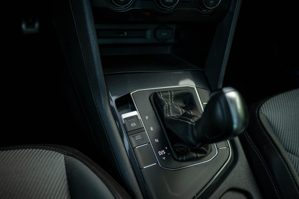 Volkswagen Tiguan 1.5 TSI ACT R-Line 150pk Panorama Trekhaak