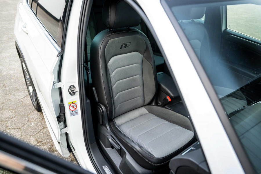 Volkswagen Tiguan 1.5 TSI ACT R-Line 150pk Panorama Trekhaak