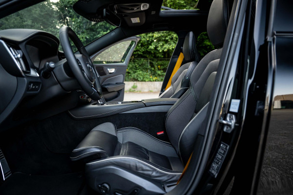 Volvo V60 2.0 T8 AWD Polestar Engineered 405pk Pano Trekhaak