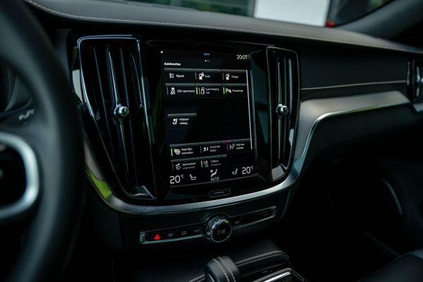 Volvo V60 2.0 T8 AWD Polestar Engineered 405pk Pano Trekhaak
