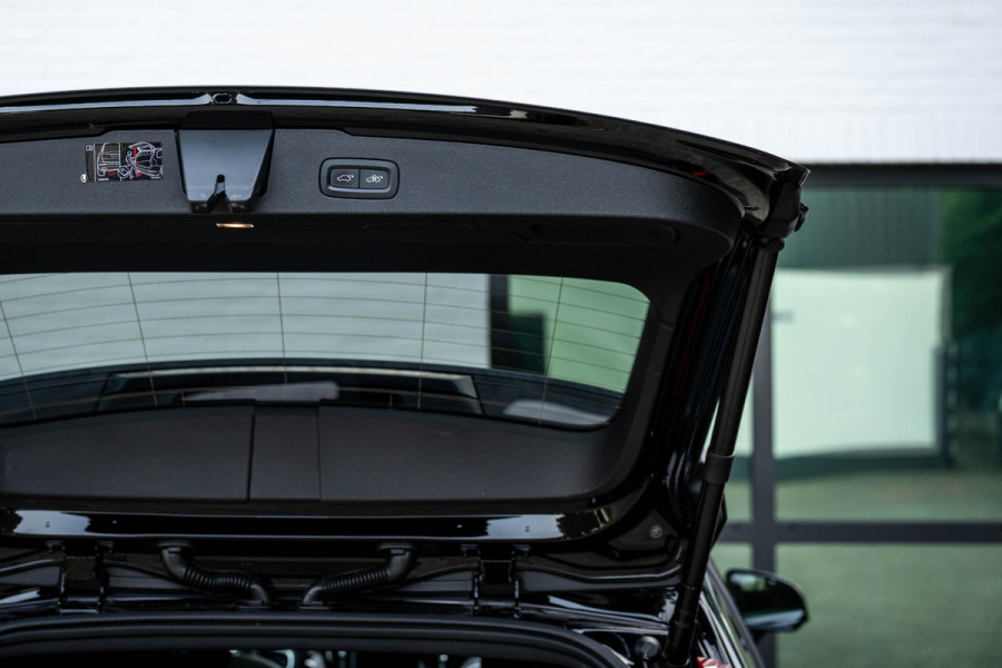 Volvo V60 2.0 T8 AWD Polestar Engineered 405pk Pano Trekhaak