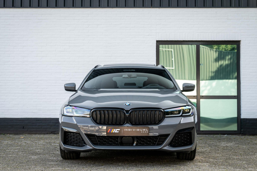 BMW 5 Serie Touring 530e xDrive M-Sport 4-wielsturing Luchtv. Massage