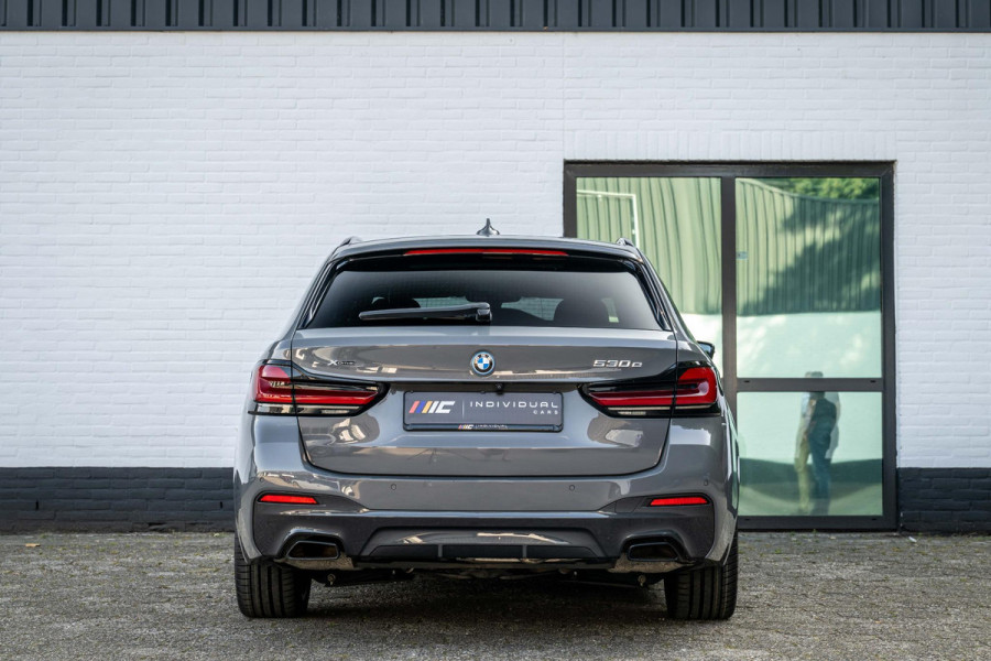 BMW 5 Serie Touring 530e xDrive M-Sport 4-wielsturing Luchtv. Massage