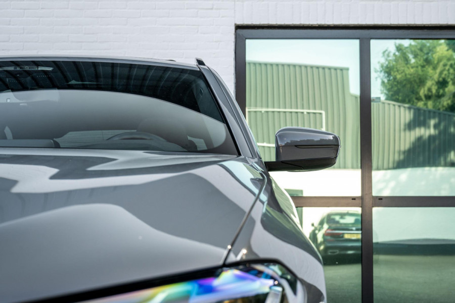 BMW 5 Serie Touring 530e xDrive M-Sport 4-wielsturing Luchtv. Massage